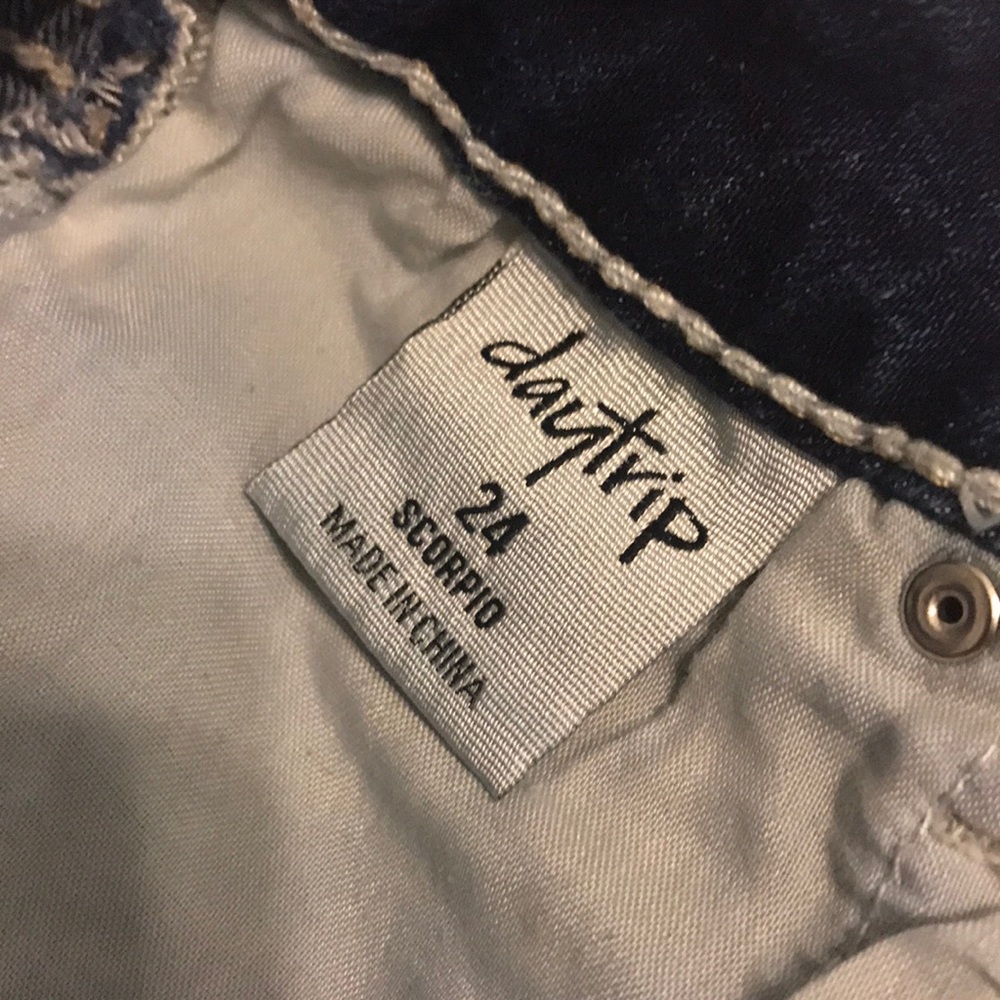 Shorts - Picture 4 of 4